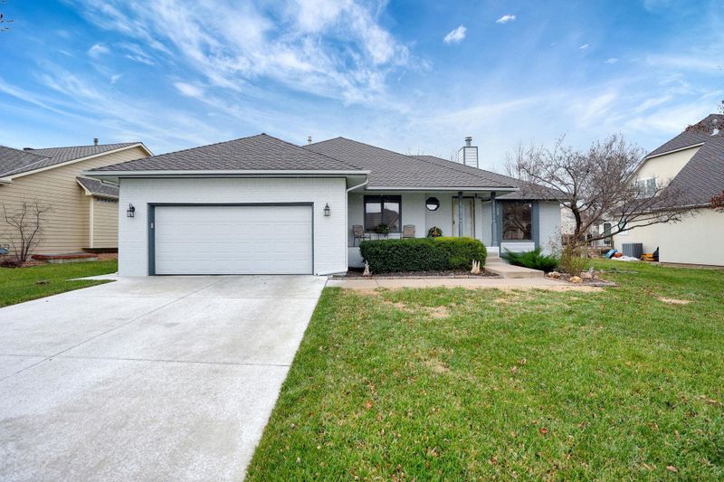 7409 E Cedaridge Cir, Wichita, KS 67226