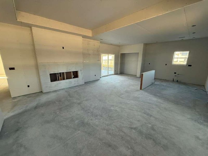 8998 E Forbes Cir, Bel Aire, KS 67226