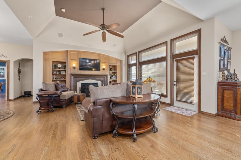 2505 N Loch Lomond Ct, Wichita, KS 67228