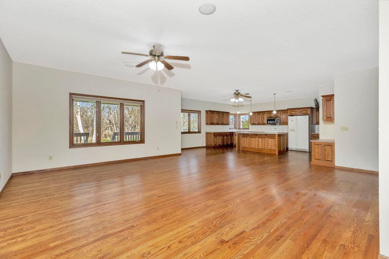 1729 N Timbercreek Dr, Mulvane, KS 67110