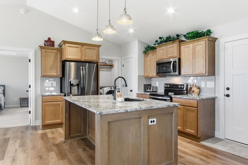 5419 S Meadowview Ct, Wichita, KS 67216