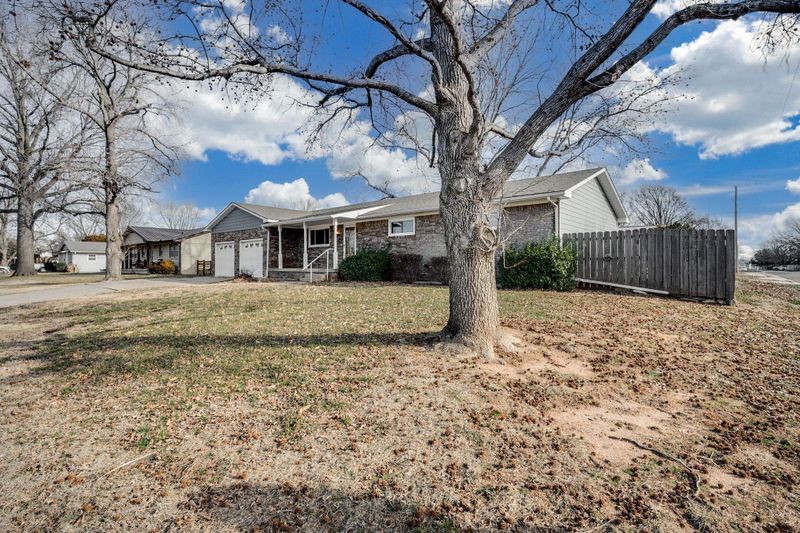 360 S 1st Ave, Clearwater, KS 67026