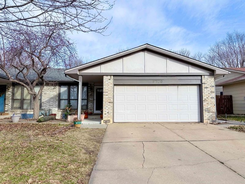 8720 E Boston St, Wichita, KS 67207