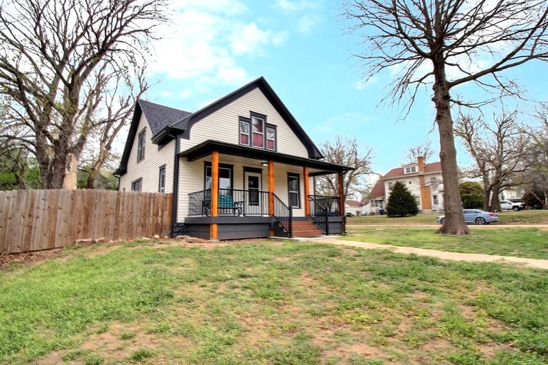 635 Cedar St, Kingman, KS 67068