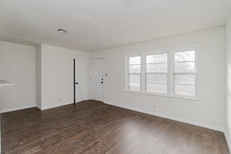 1908 N Grove, Wichita, KS 67214