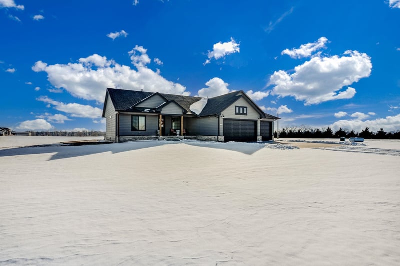 18311 Highview Dr, Goddard, KS 67052