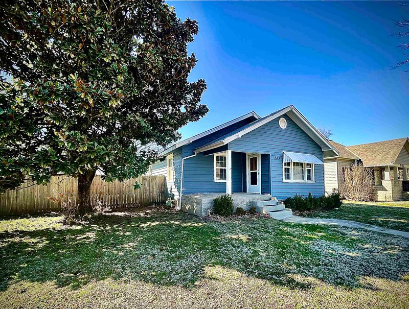 1811 Andrews, Winfield, KS 67156