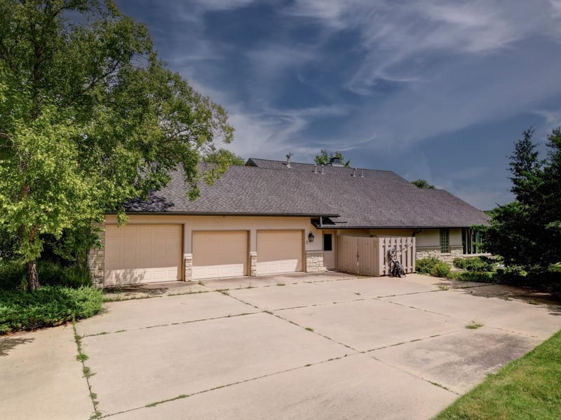 1725 Wynd, Winfield, KS 67156