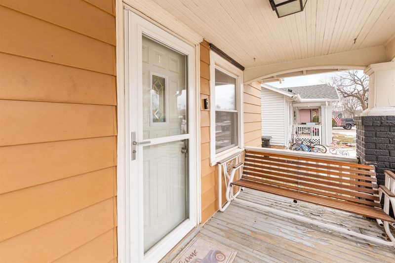 735 S 11th St, Salina, KS 67401