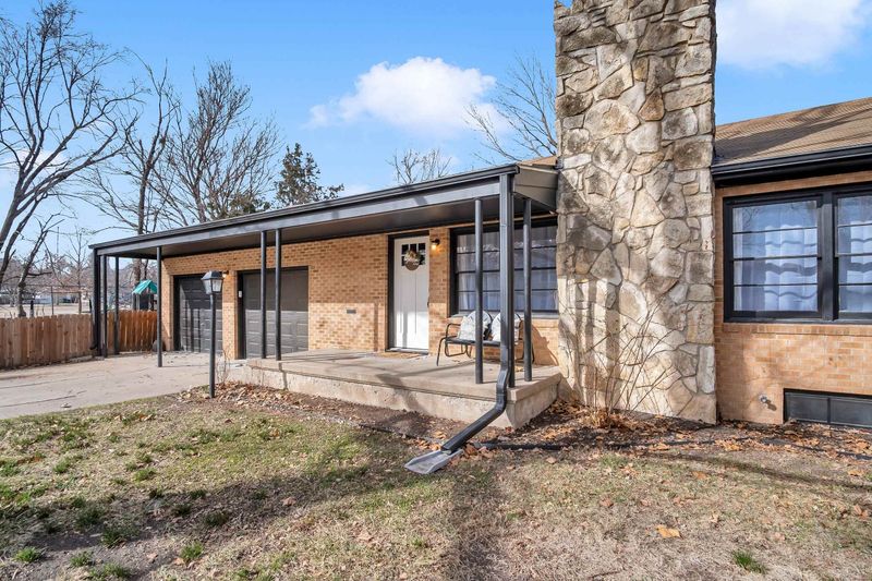 720 E 6th, Newton, KS 67114
