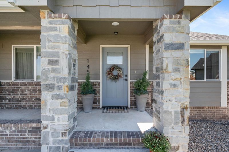 145 E Poplar Cir, Goddard, KS 67052