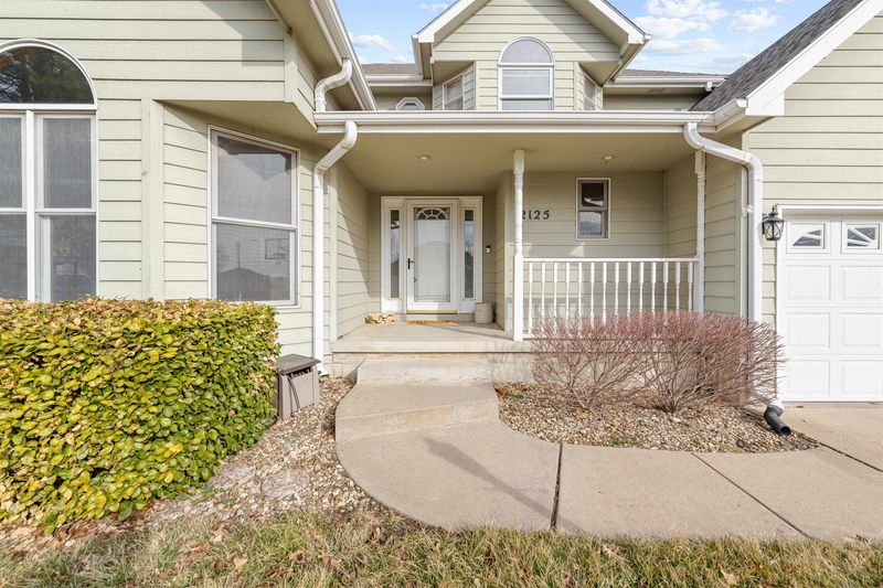 2125 Village Ln, Salina, KS 67401