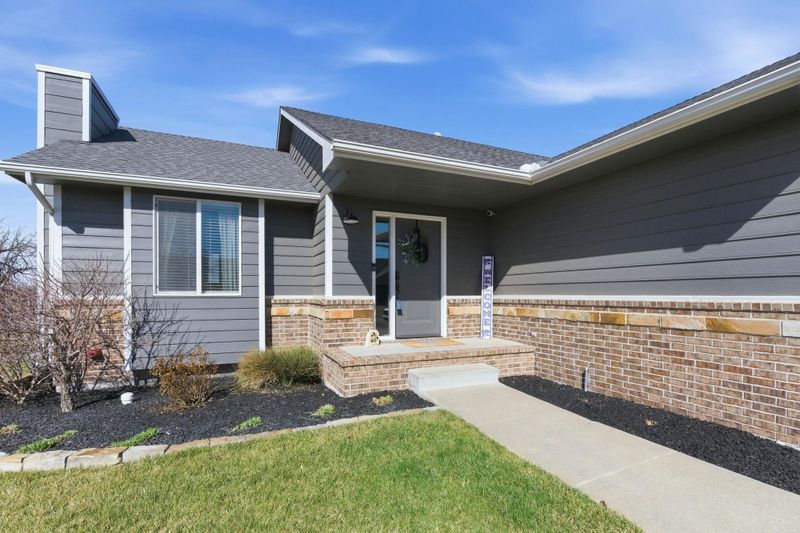 218 W Meadowsweet Ct, Andover, KS 67002