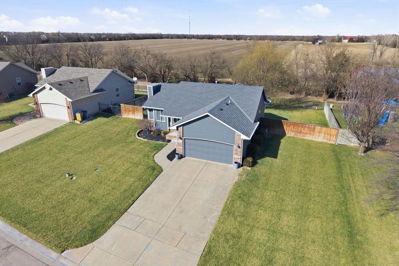 218 W Meadowsweet Ct, Andover, KS 67002