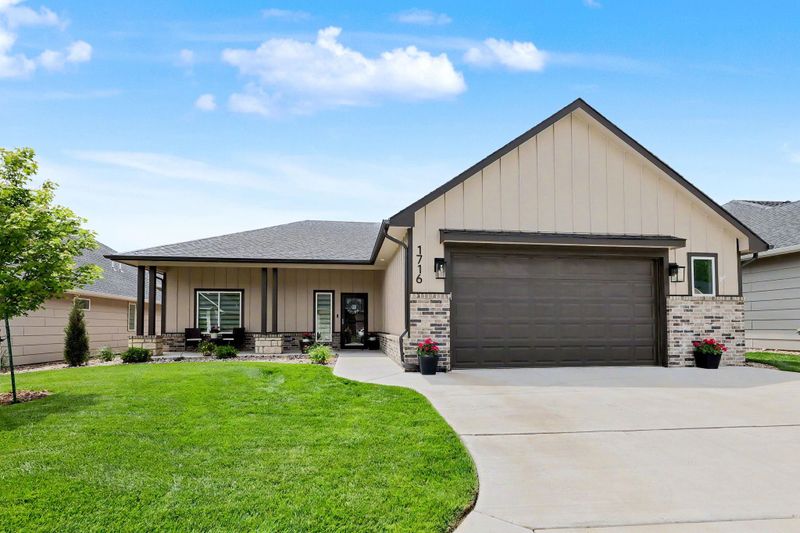 1716 N Forestview Ct, Wichita, KS 67235