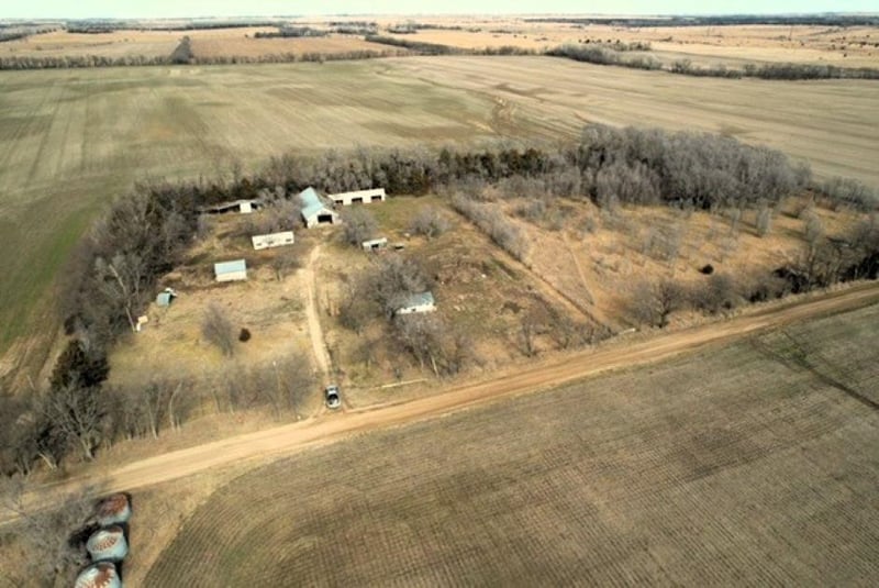 2053 Frontier Rd, Bennington, KS 67422
