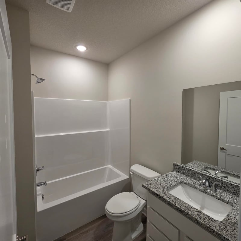 927 N Forestview St, Wichita, KS 67235