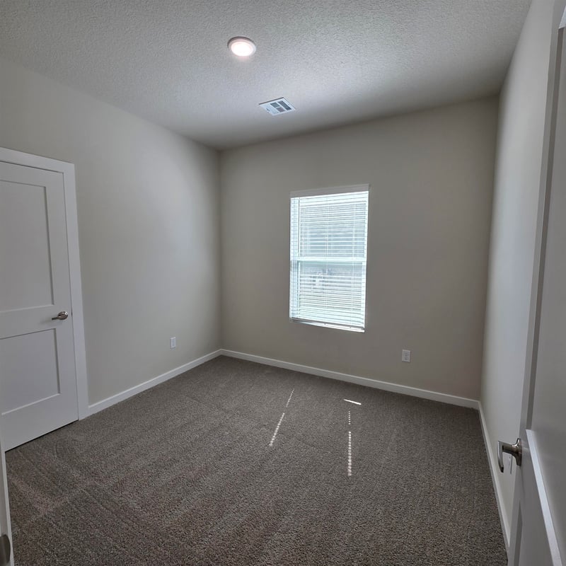 927 N Forestview St, Wichita, KS 67235