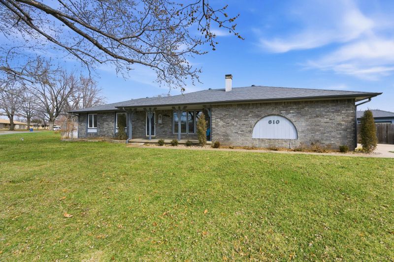 610 E Southeast Dr, Clearwater, KS 67026