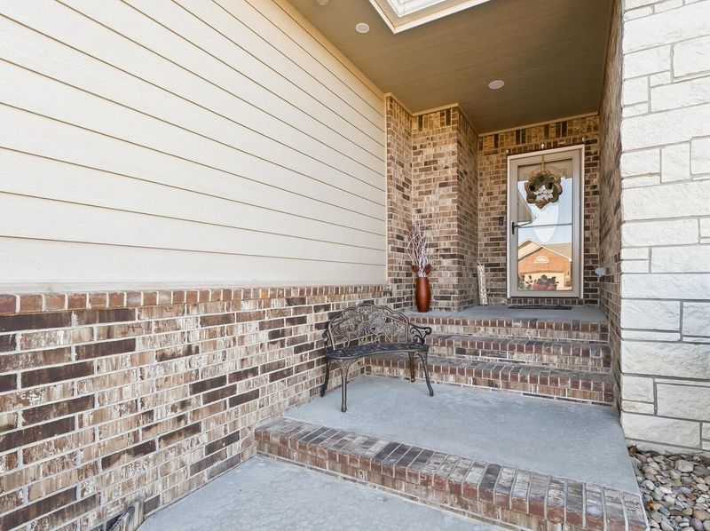 8705 E Scragg St, Wichita, KS 67226