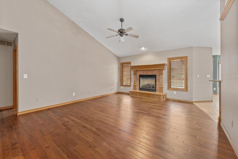 13303 E Tallowood Ct, Wichita, KS 67230