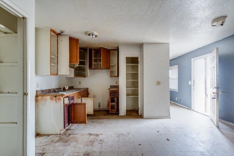 1614 E Del Mar St, Wichita, KS 67216