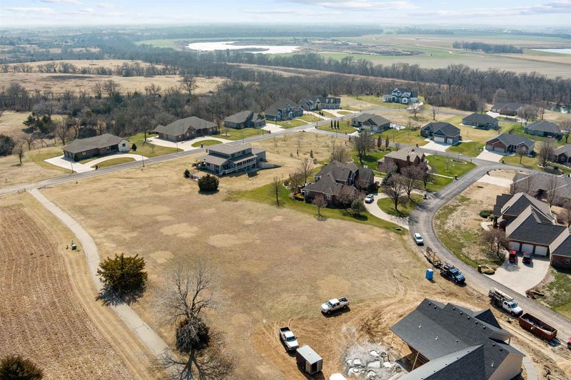 2541 Angus Ln, Salina, KS 67401