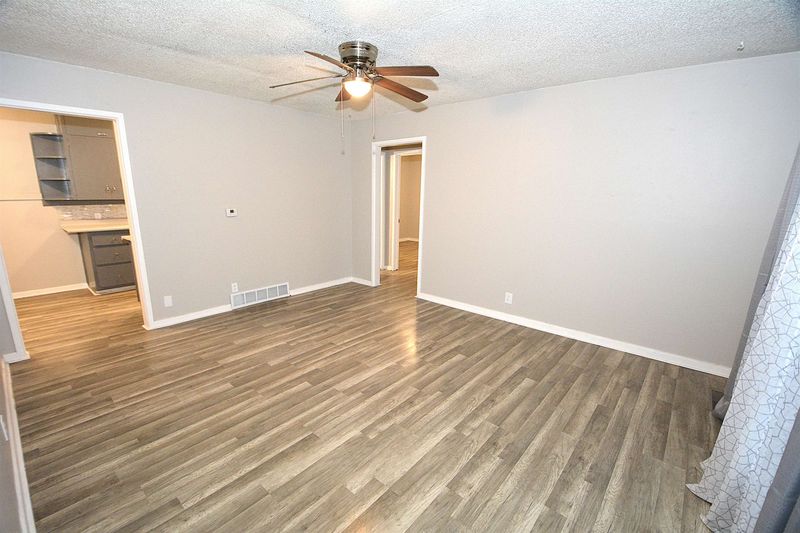 2128 W Haskell St, Wichita, KS 67213