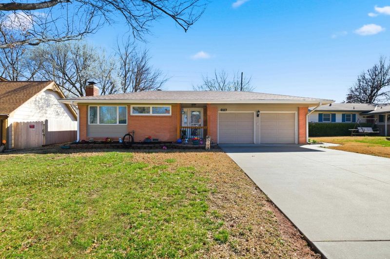 6117 Perryton St, Bel Aire, KS 67220
