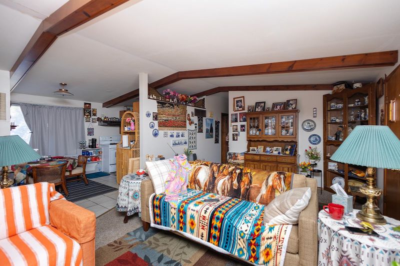 200 E 8th, Newton, KS 67114