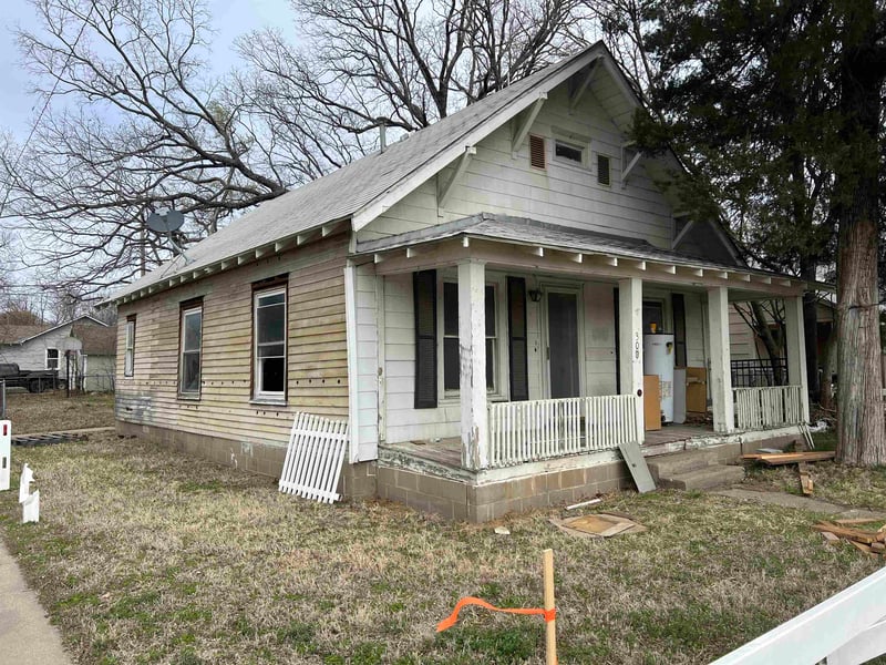 300 Main, Augusta, KS 67010-0000