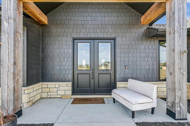 2807 E Sunnyslope, Park City, KS 67219