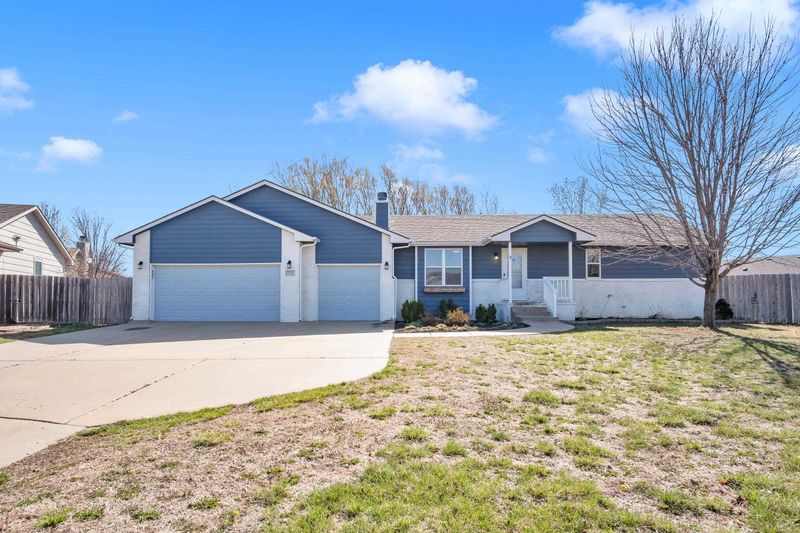 129 Sheffield Ct, Newton, KS 67114