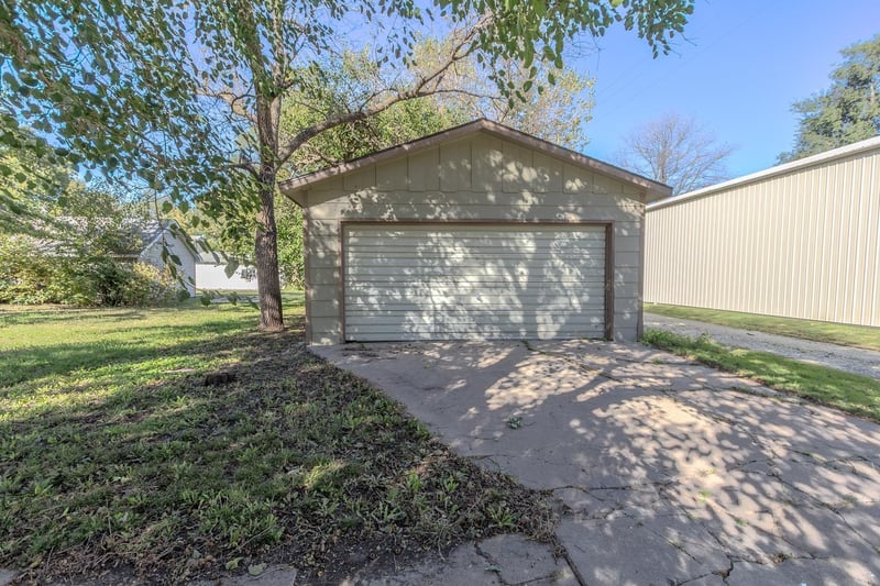 221 S Empire St, Galva, KS 67443