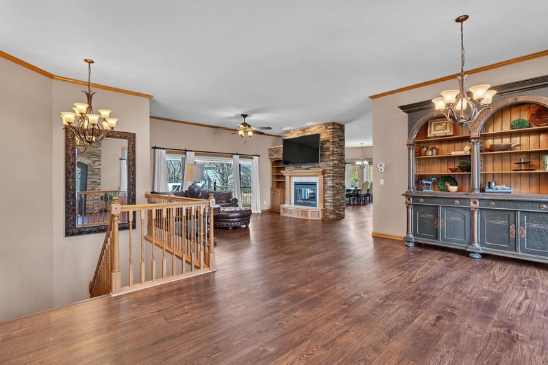121 S Breezy Pointe Ct, Wichita, KS 67235