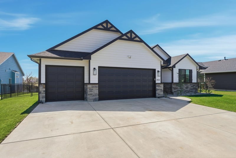 3432 S Lori Ct, Wichita, KS 67210