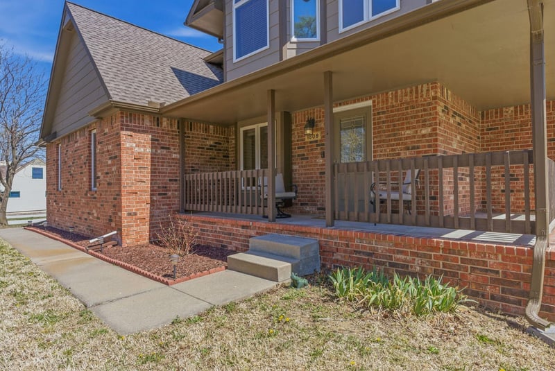1808 S 125th St E, Wichita, KS 67207
