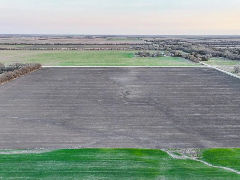 000 100th, Newton, KS 67114
