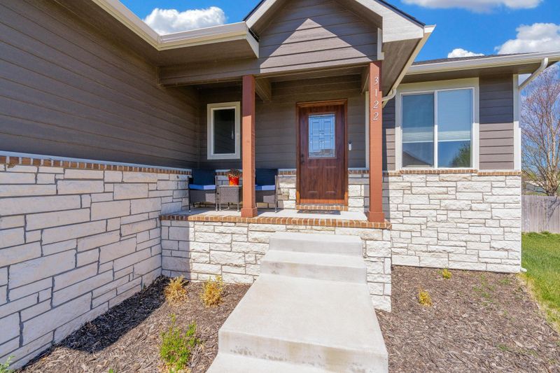 3122 E Sunflower Dr, Derby, KS 67037