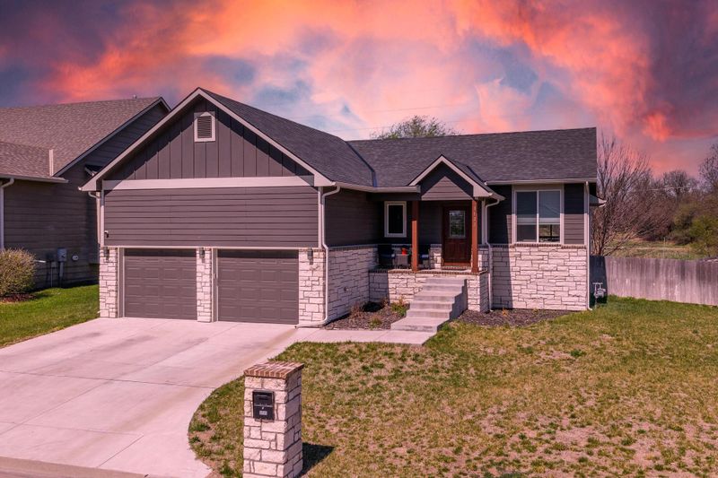 3122 E Sunflower Dr, Derby, KS 67037