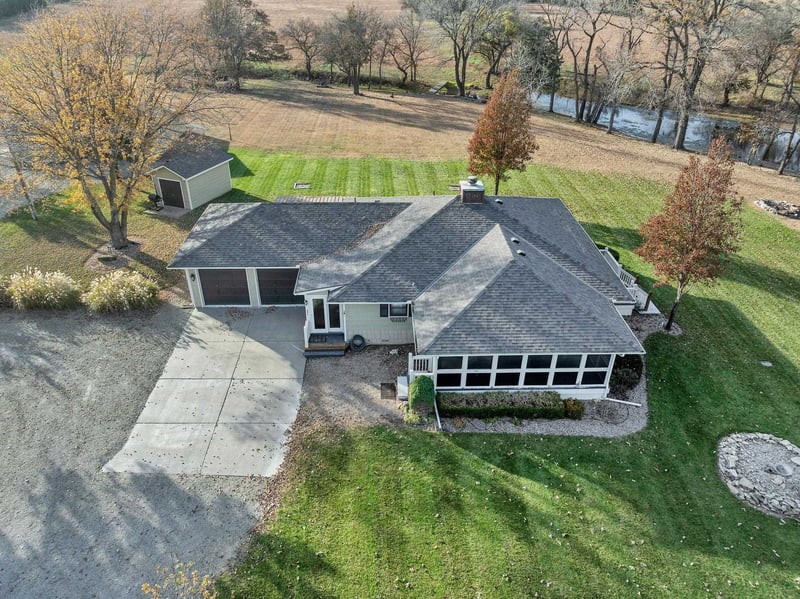 1249 NW Tawakoni Rd, Benton, KS 67017