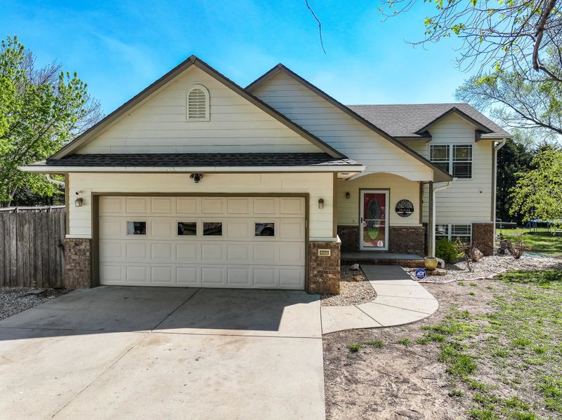 860 SE Spires Rd, El Dorado, KS 67042