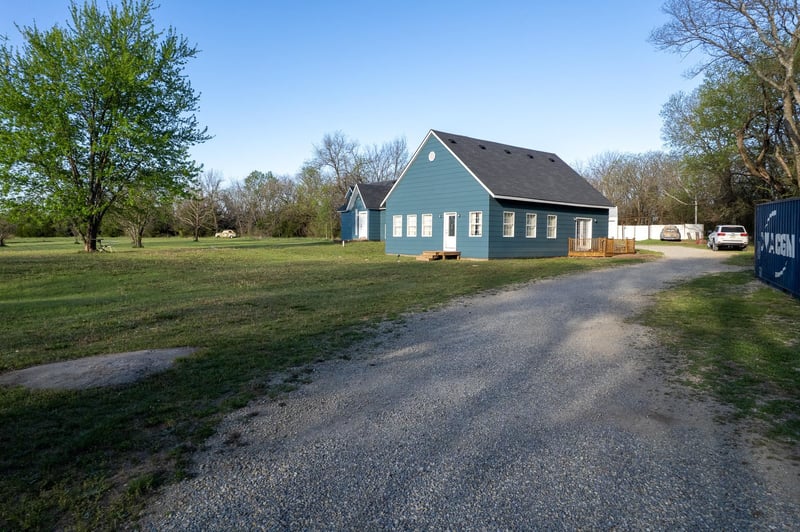 14036 SW 230th St, Douglass, KS 67039