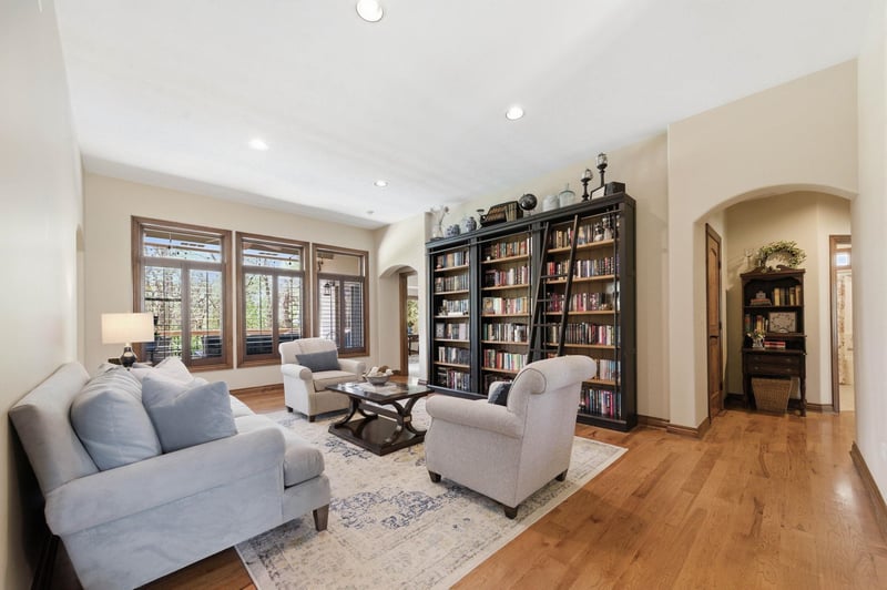 1809 N Glen Wood Cir, Wichita, KS 67230