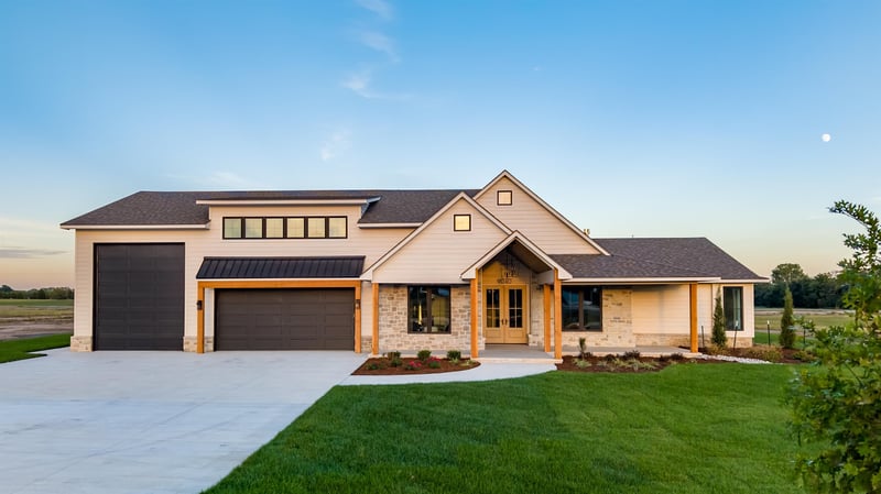 9040 N Isabelle St, Valley Center, KS 67147
