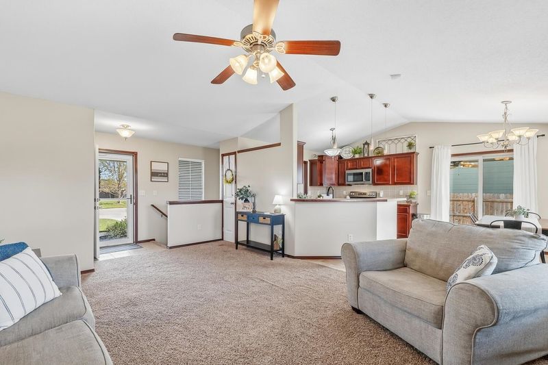 2637 E Keys Ct, Derby, KS 67037