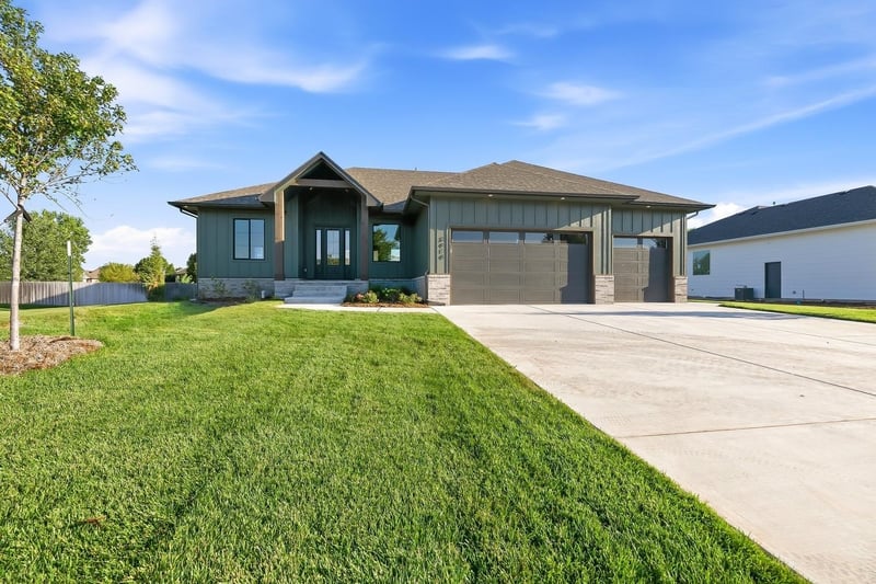 3414 N Deer Rdg, Rose Hill, KS 67133
