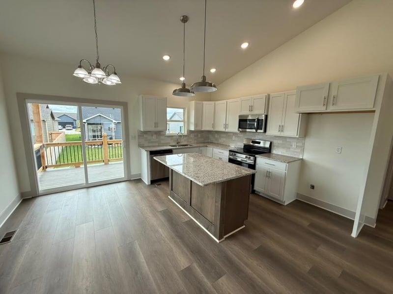 5067 N Toben Ct, Bel Aire, KS 67226