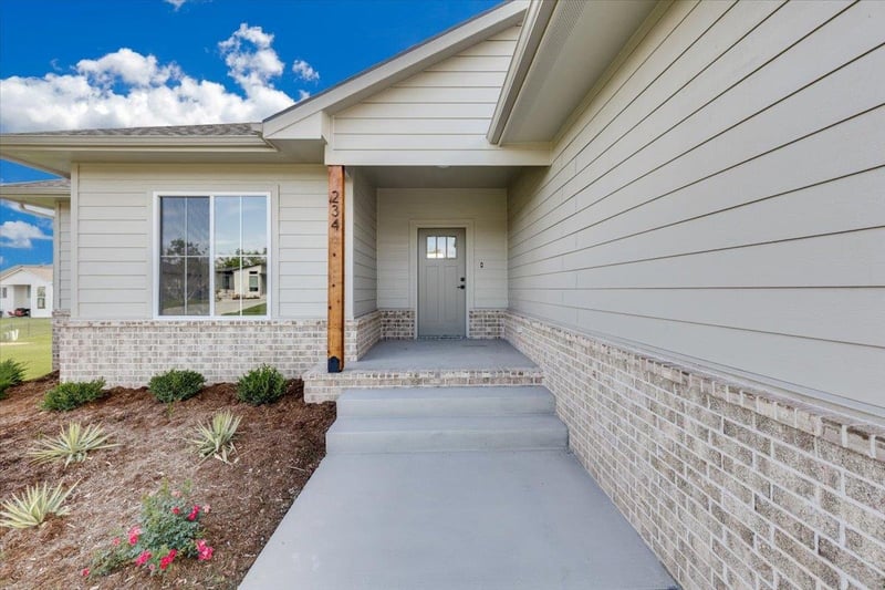 234 S Wellcrest Cir, Wichita, KS 67052