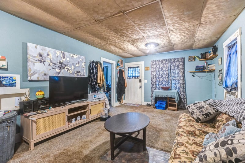 446 S College Ave, Salina, KS 67401